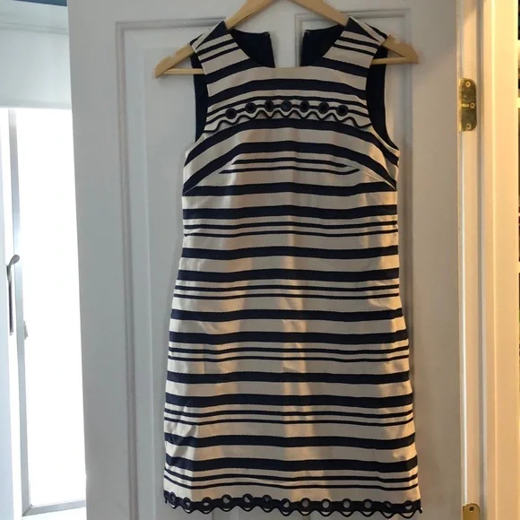 navy and cream shift dress LuLus Floral Plum Navy Cream Shift Mini Dress V-Neck Long Sleeve Women Size  XS